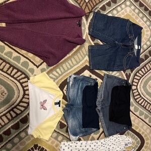 Maternity shorts and tank top plus 2 forever 21 shirts